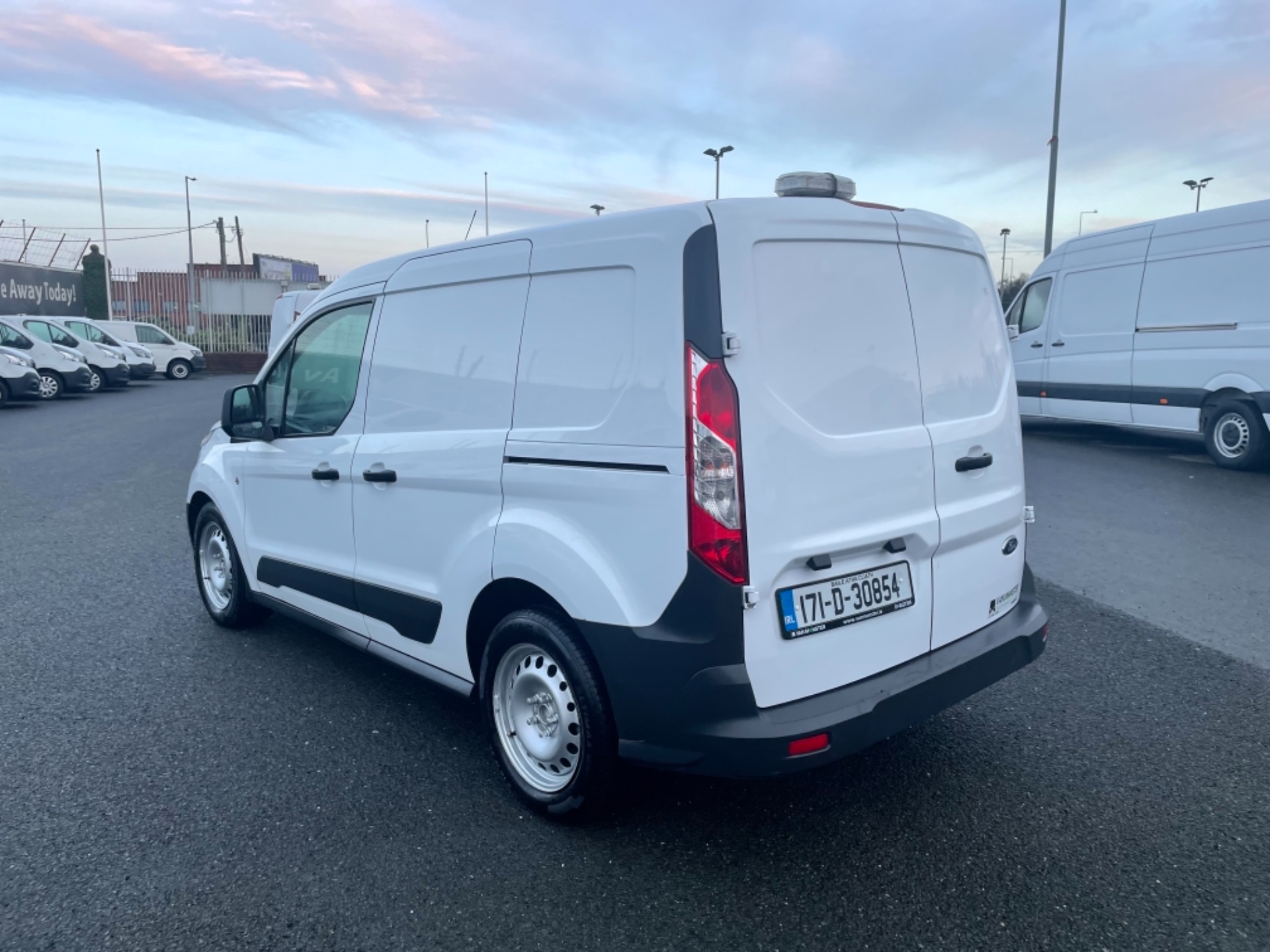 2017 Ford Transit Connect Connect SWB Base1.5td75ps 5SPD (171D30854) Image 5