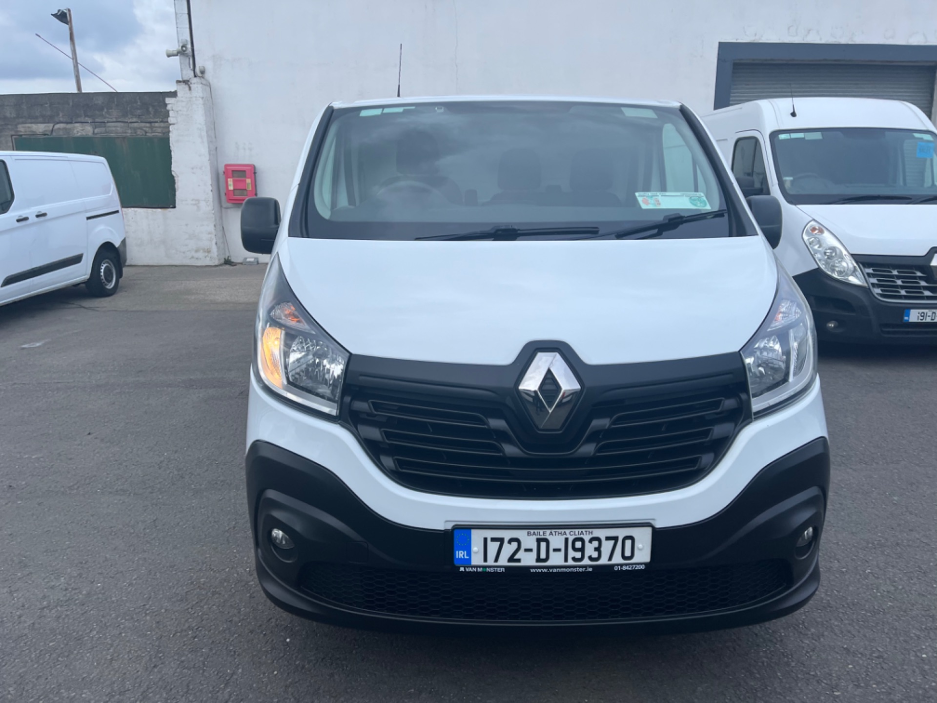 2017 Renault Trafic LL29 DCI 120 Business 3DR (172D19370) Thumbnail 2