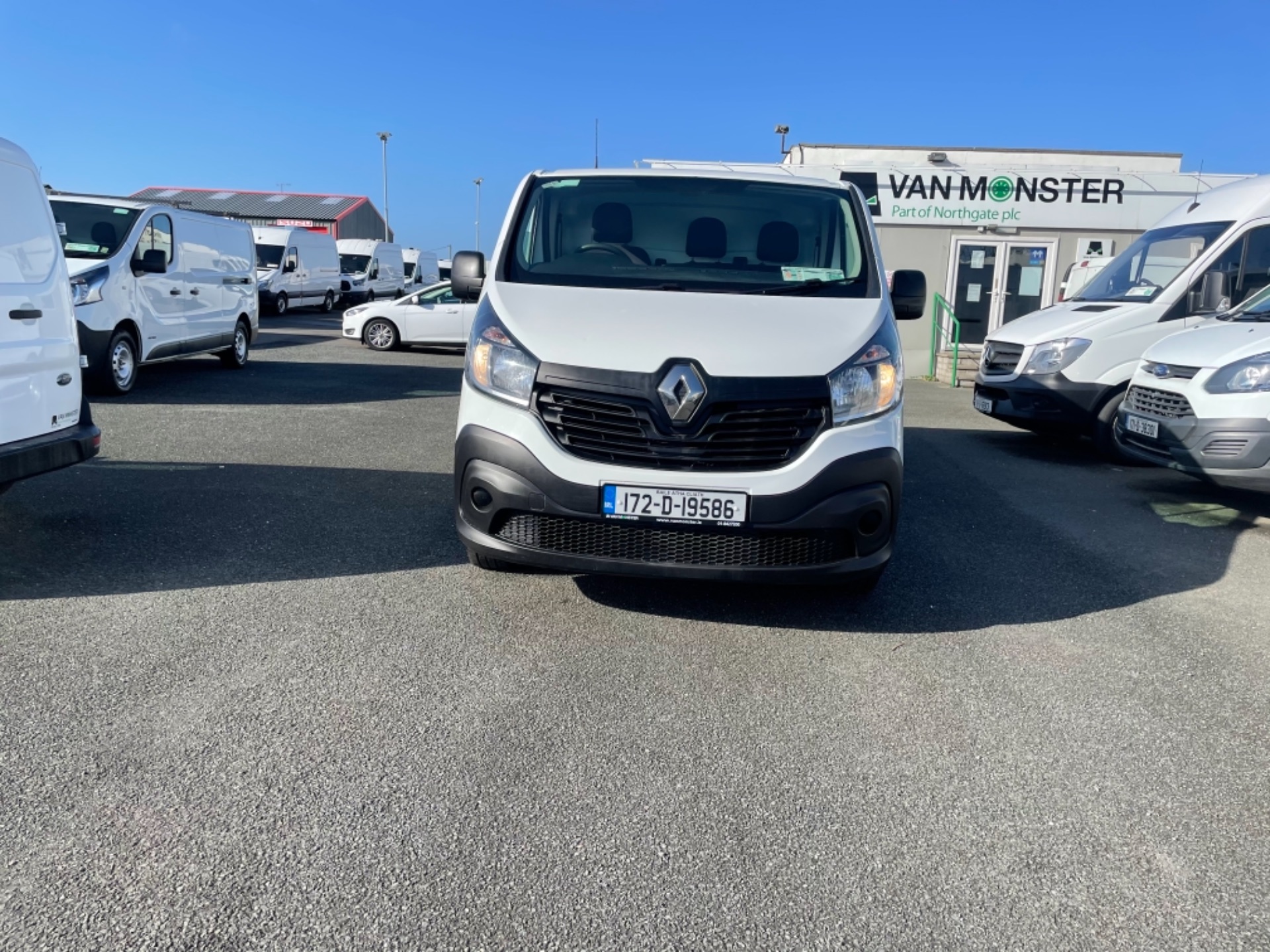 2017 Renault Trafic LL29 DCI 120 Business 3DR (172D19586) Thumbnail 2