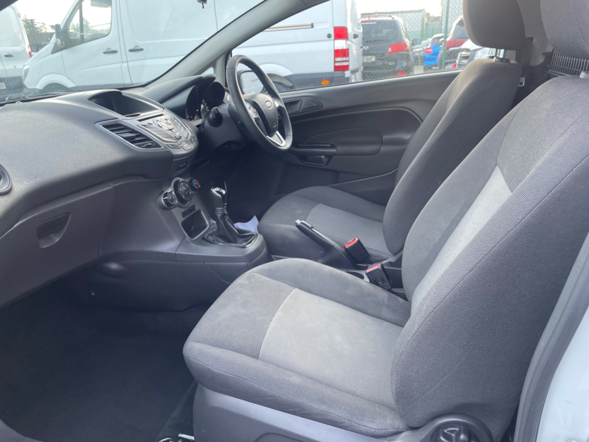 2017 Ford Fiesta BASE TDCI (172D22706) Image 10