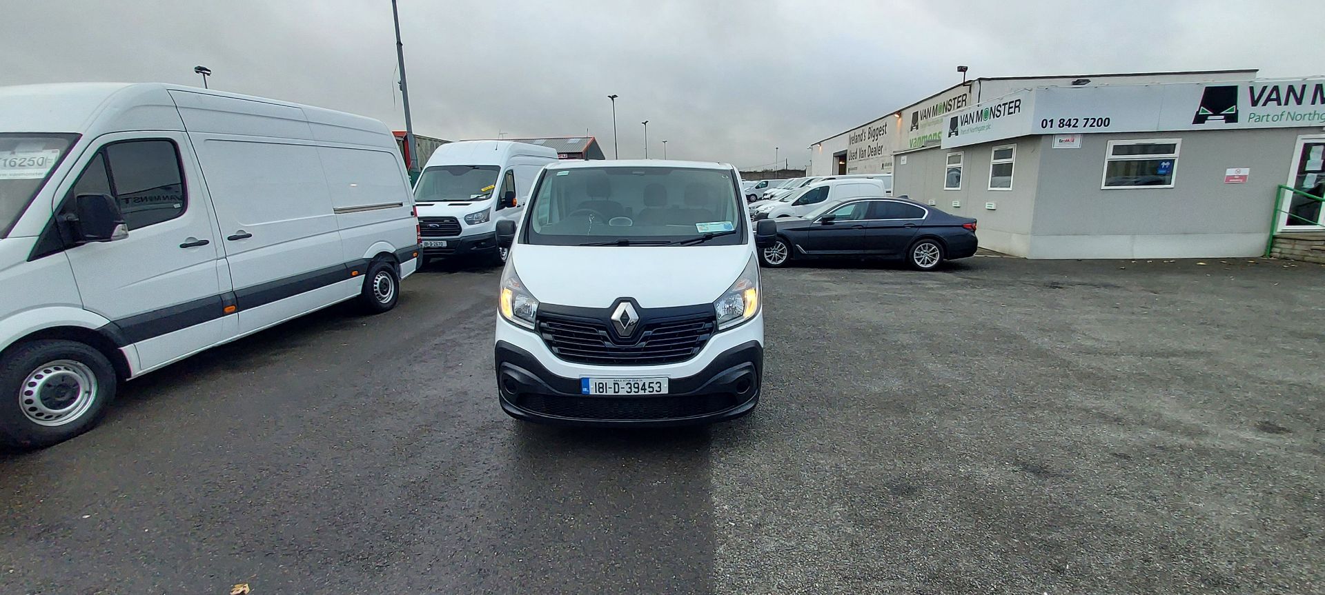 2018 Renault Trafic LL29 DCI 120 Business 3DR (181D39453) Thumbnail 2