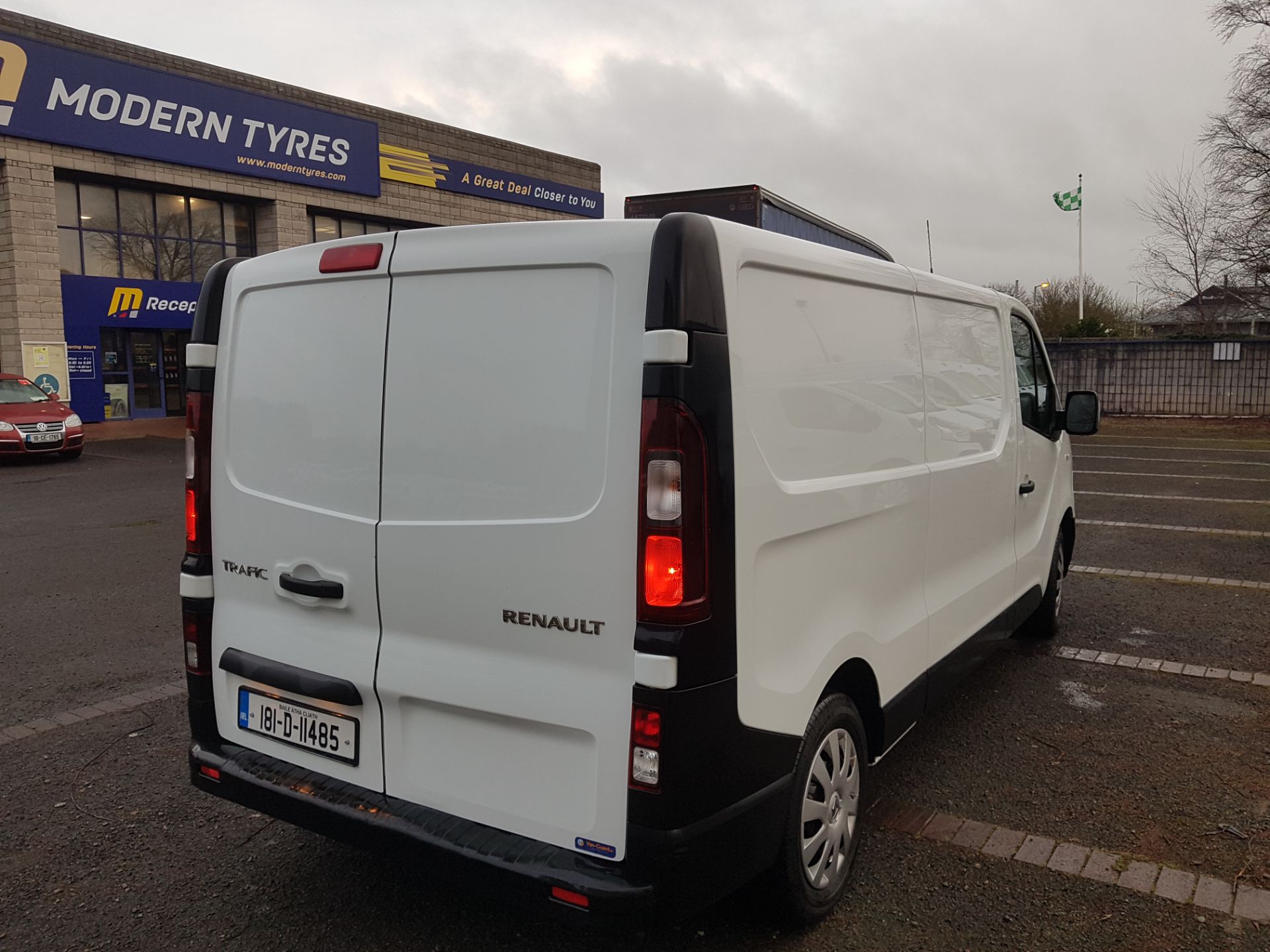 2018 Renault Trafic LL29 DCI 120 Business 3DR (181D11485) Thumbnail 3