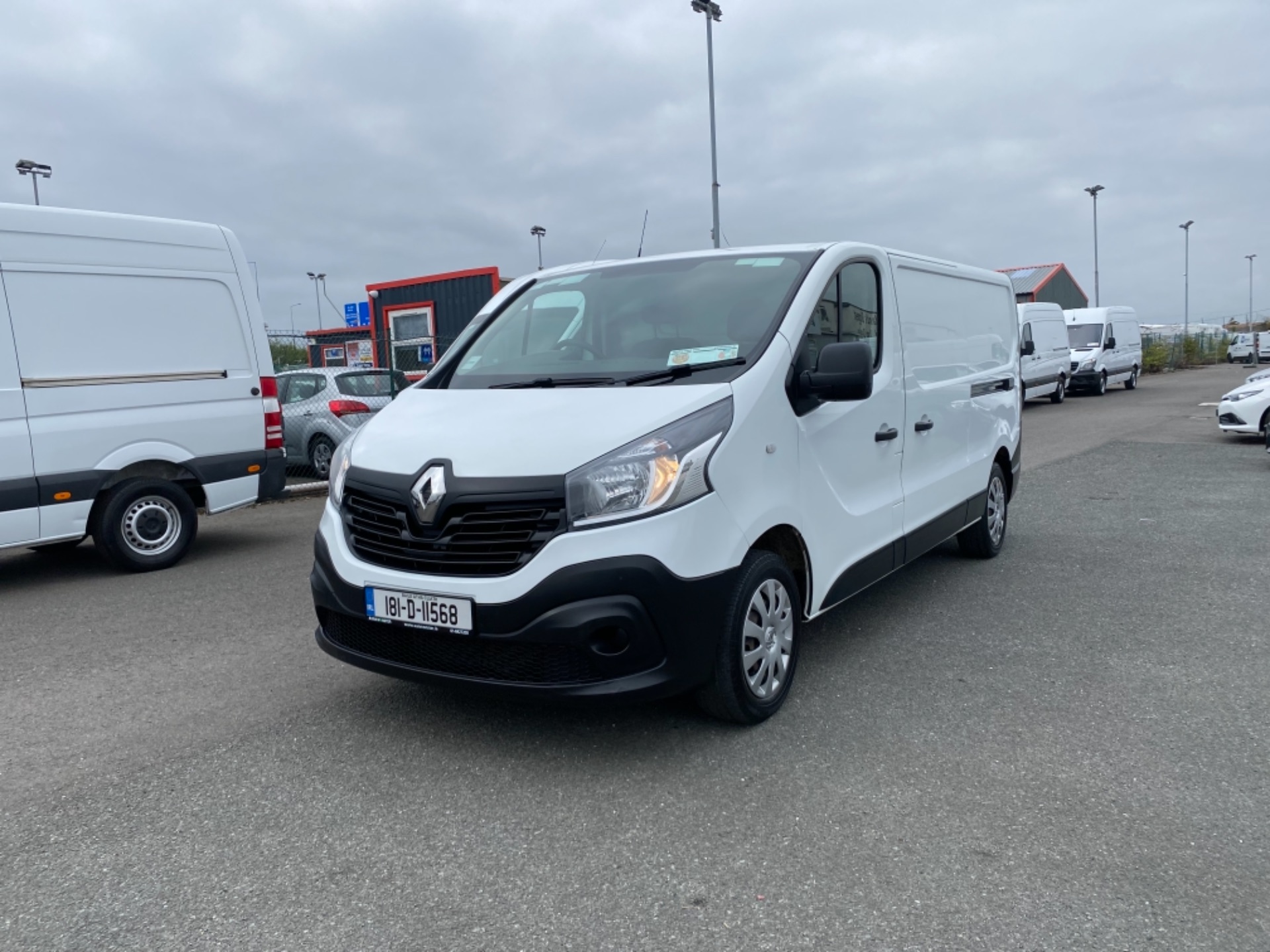 2018 Renault Trafic LL29 DCI 120 Business 3DR (181D11568) Thumbnail 3