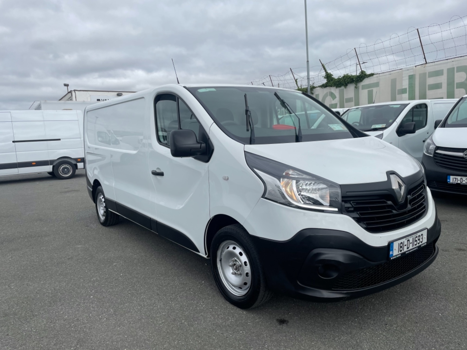 2018 Renault Trafic LL29 DCI 120 Business 3DR (181D11593) Thumbnail 1