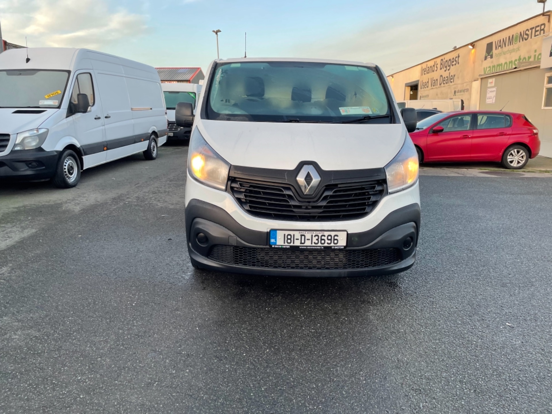 2018 Renault Trafic LL29 DCI 120 Business 3DR (181D13696) Thumbnail 2