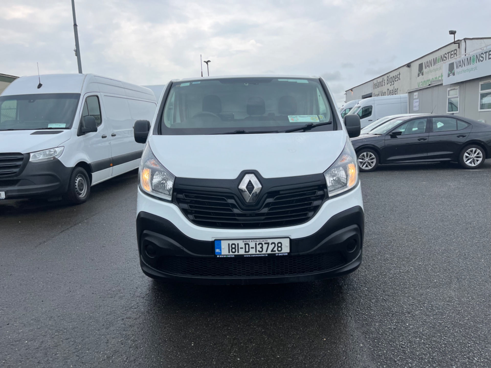 2018 Renault Trafic LL29 DCI 120 Business 3DR (181D13728) Thumbnail 2