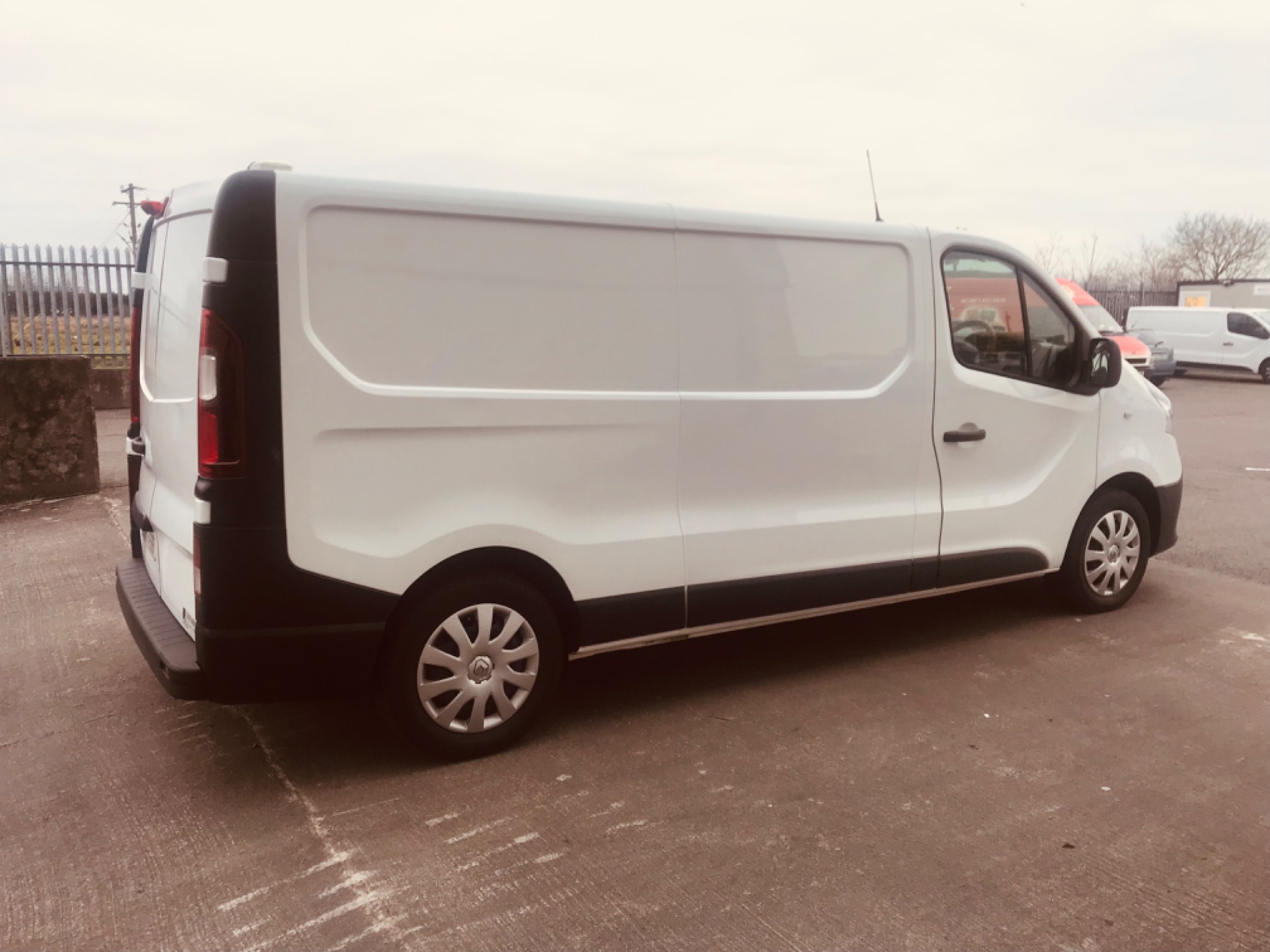 2018 Renault Trafic LL29 DCI 120 Business 3DR (181D14588) Thumbnail 4