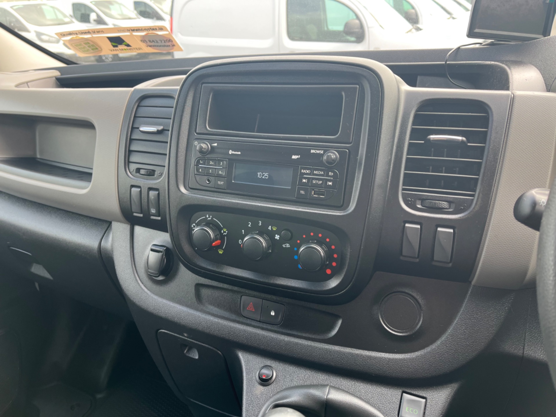 2018 Renault Trafic LL29 DCI 120 Business 3DR (181D14594) Thumbnail 12