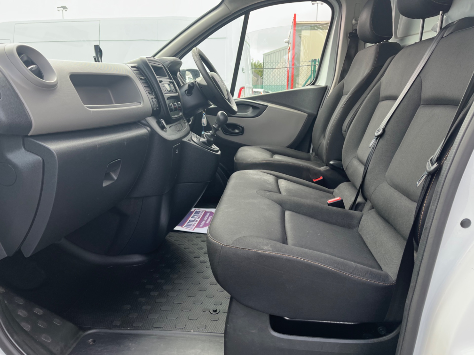 2018 Renault Trafic LL29 DCI 120 Business 3DR (181D14594) Thumbnail 9