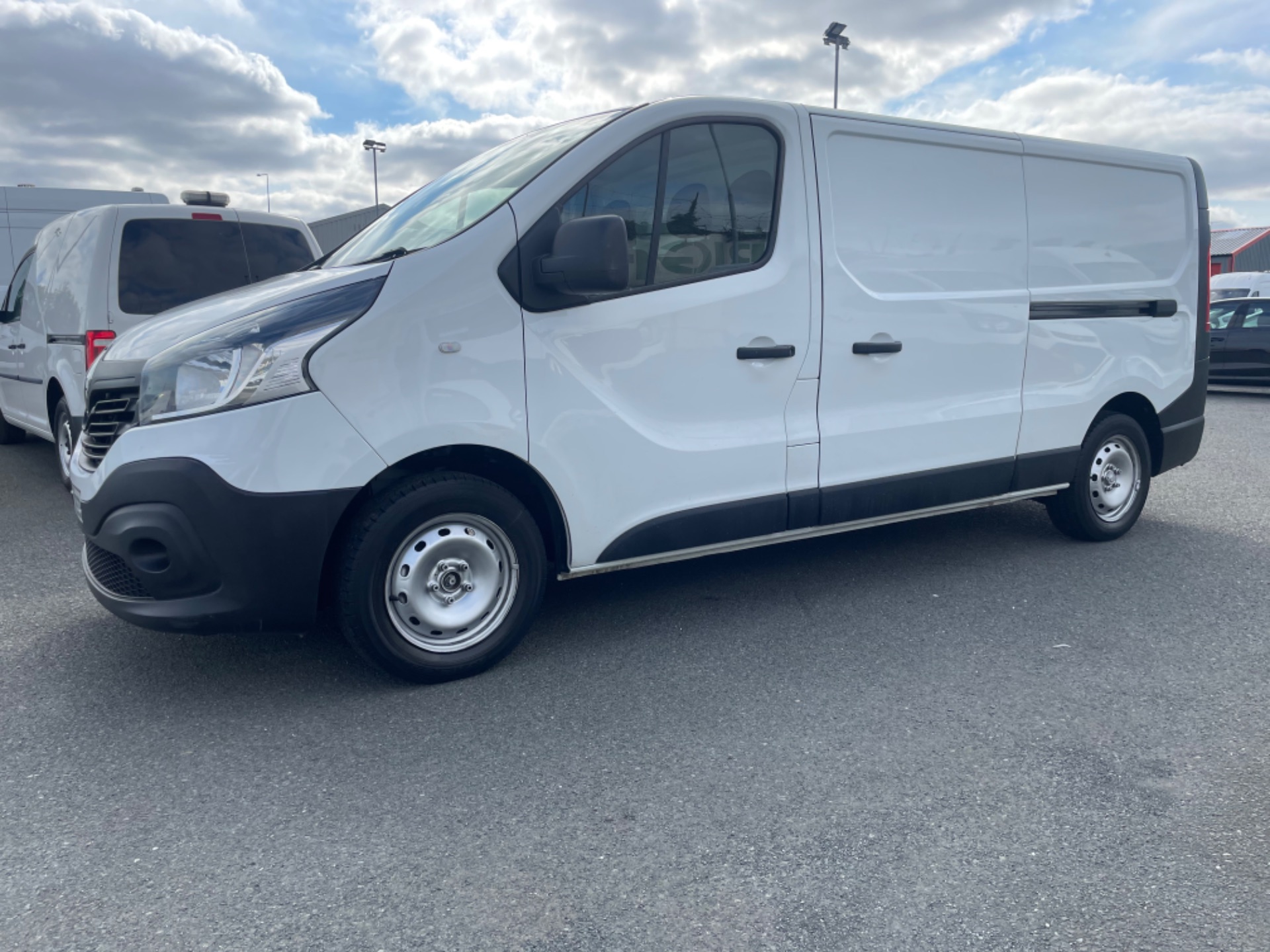 2018 Renault Trafic LL29 DCI 120 Business 3DR (181D32933) Thumbnail 3