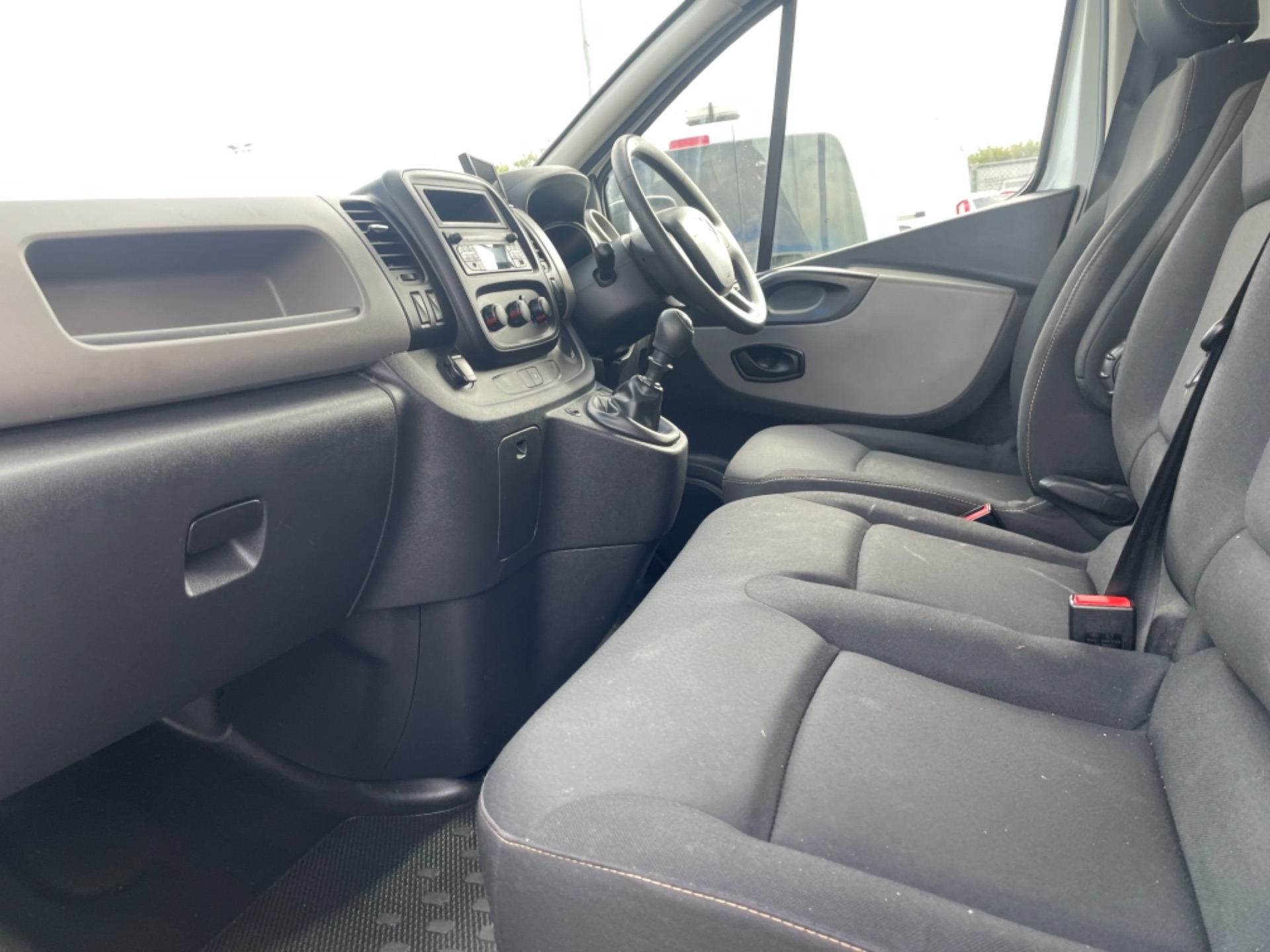 2018 Renault Trafic LL29 DCI 120 Business 3DR (181D32933) Image 11