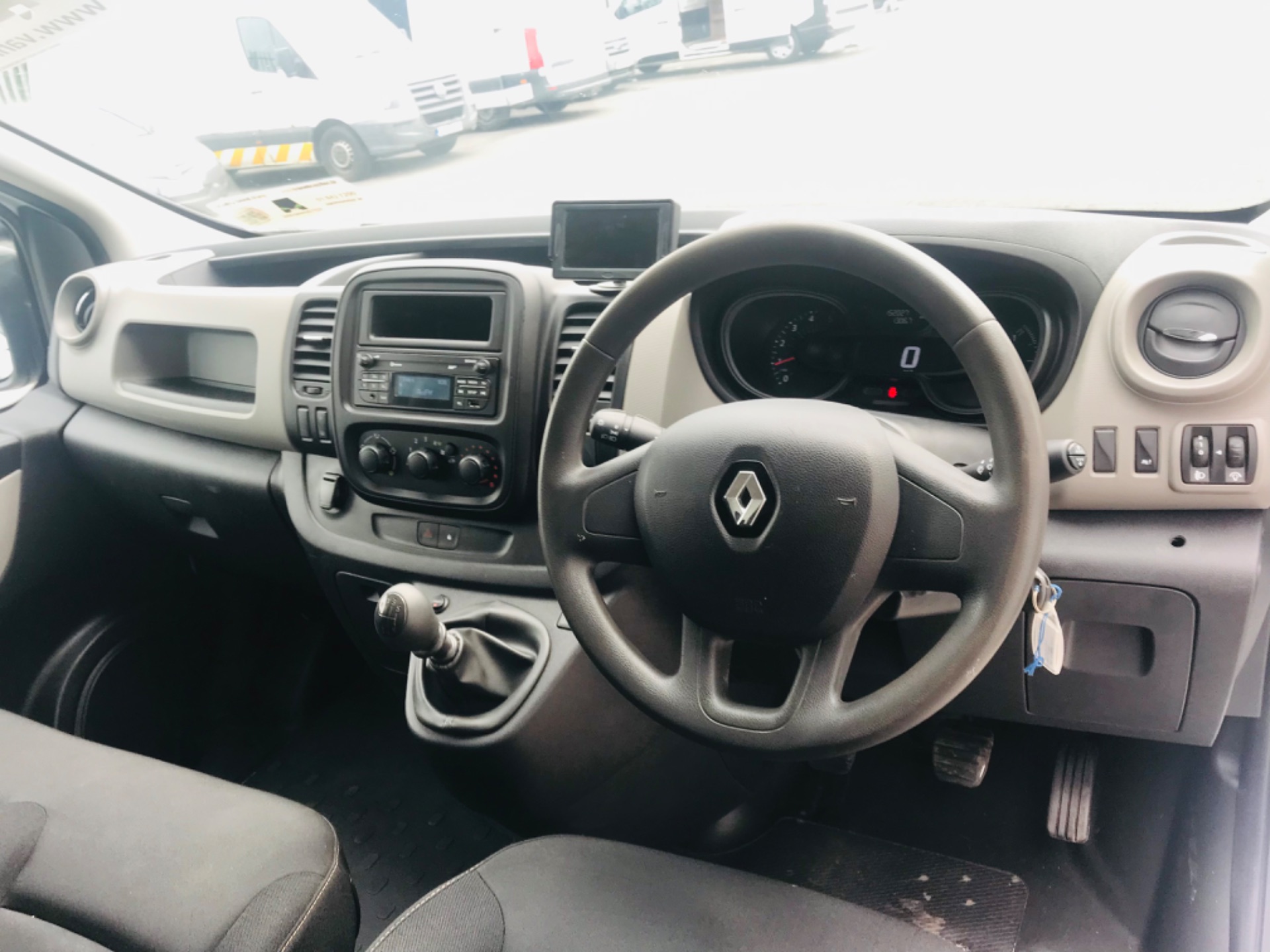 2018 Renault Trafic LL29 DCI 120 Business 3DR (181D39462) Thumbnail 13