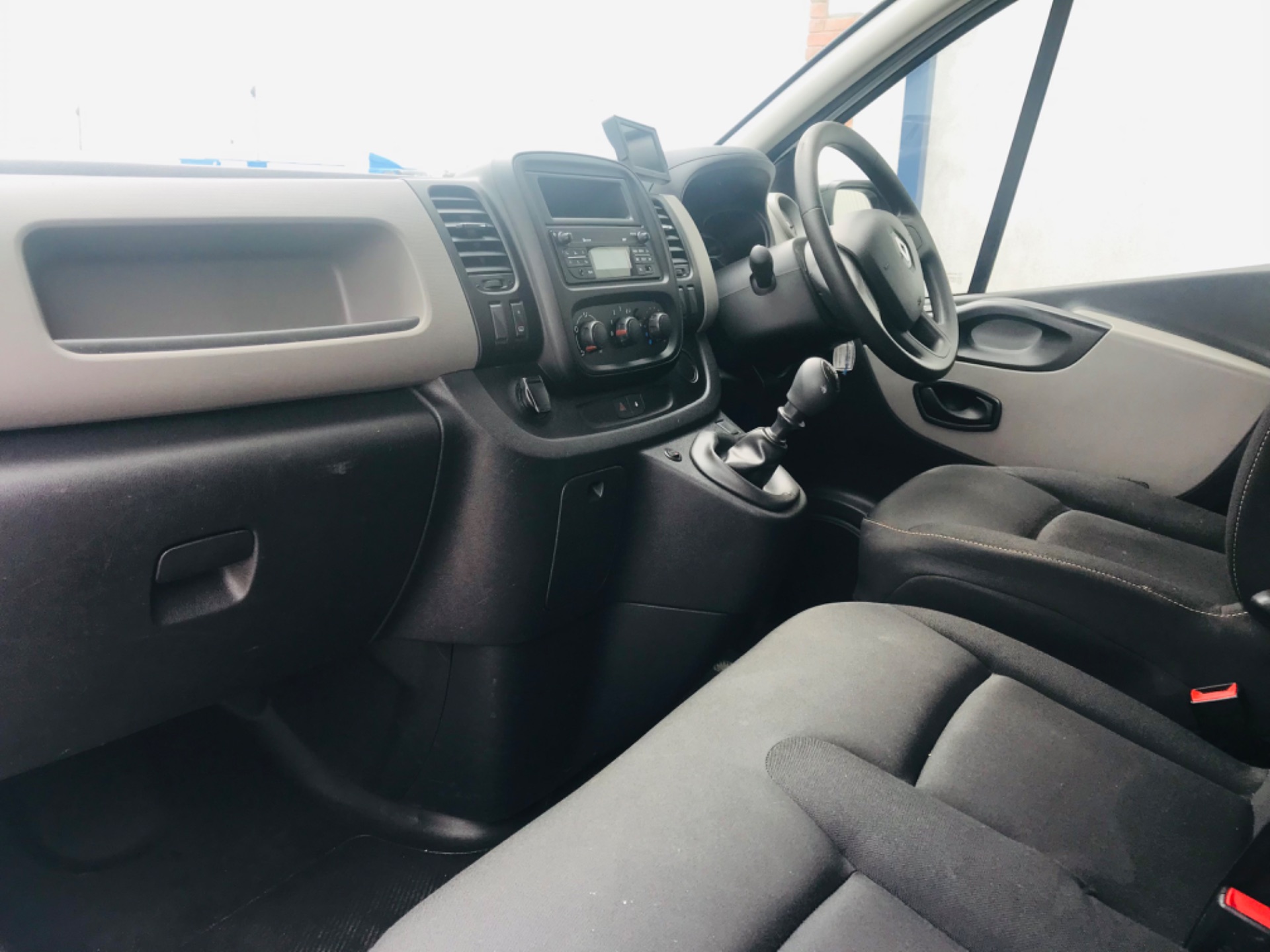 2018 Renault Trafic LL29 DCI 120 Business 3DR (181D39462) Image 11