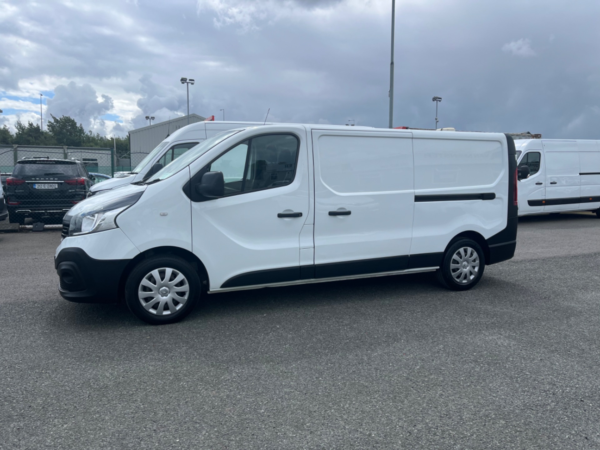 2018 Renault Trafic LL29 DCI 120 Business 3DR (181D39466) Thumbnail 3