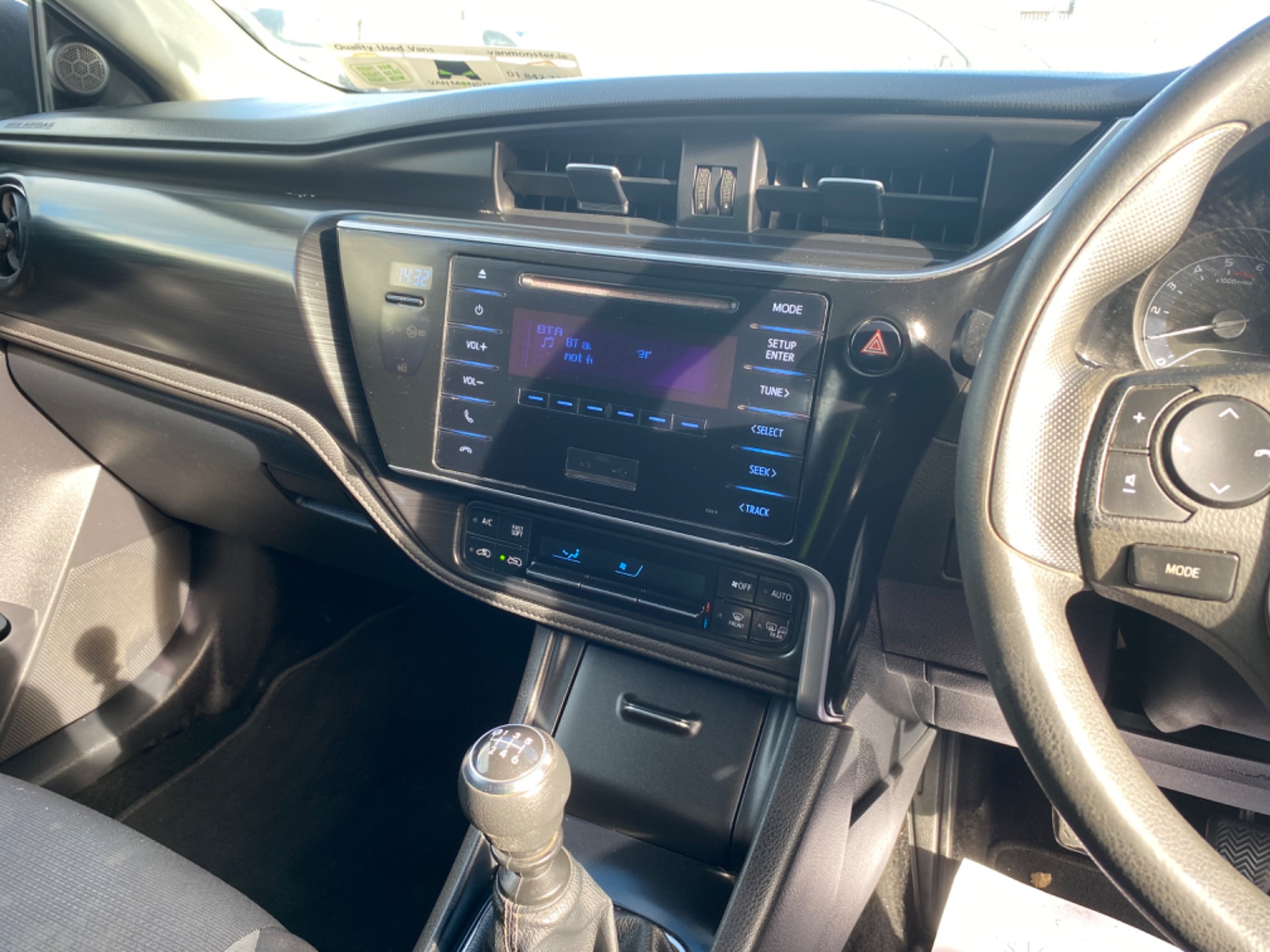 2018 Toyota Auris 1.4 D4D Terra 4DR (182D21660) Image 11