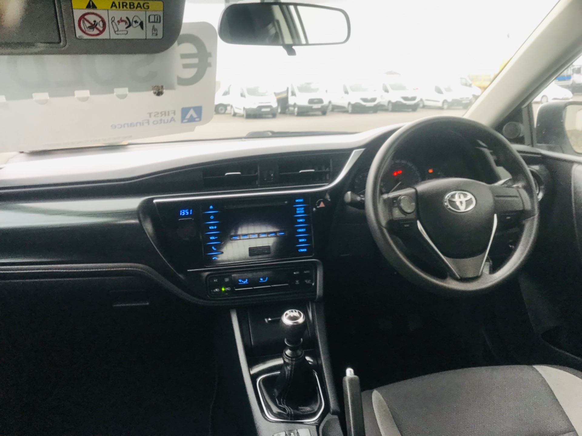 2018 Toyota Auris 1.4 D4D Terra 4DR (182D21669) Image 11
