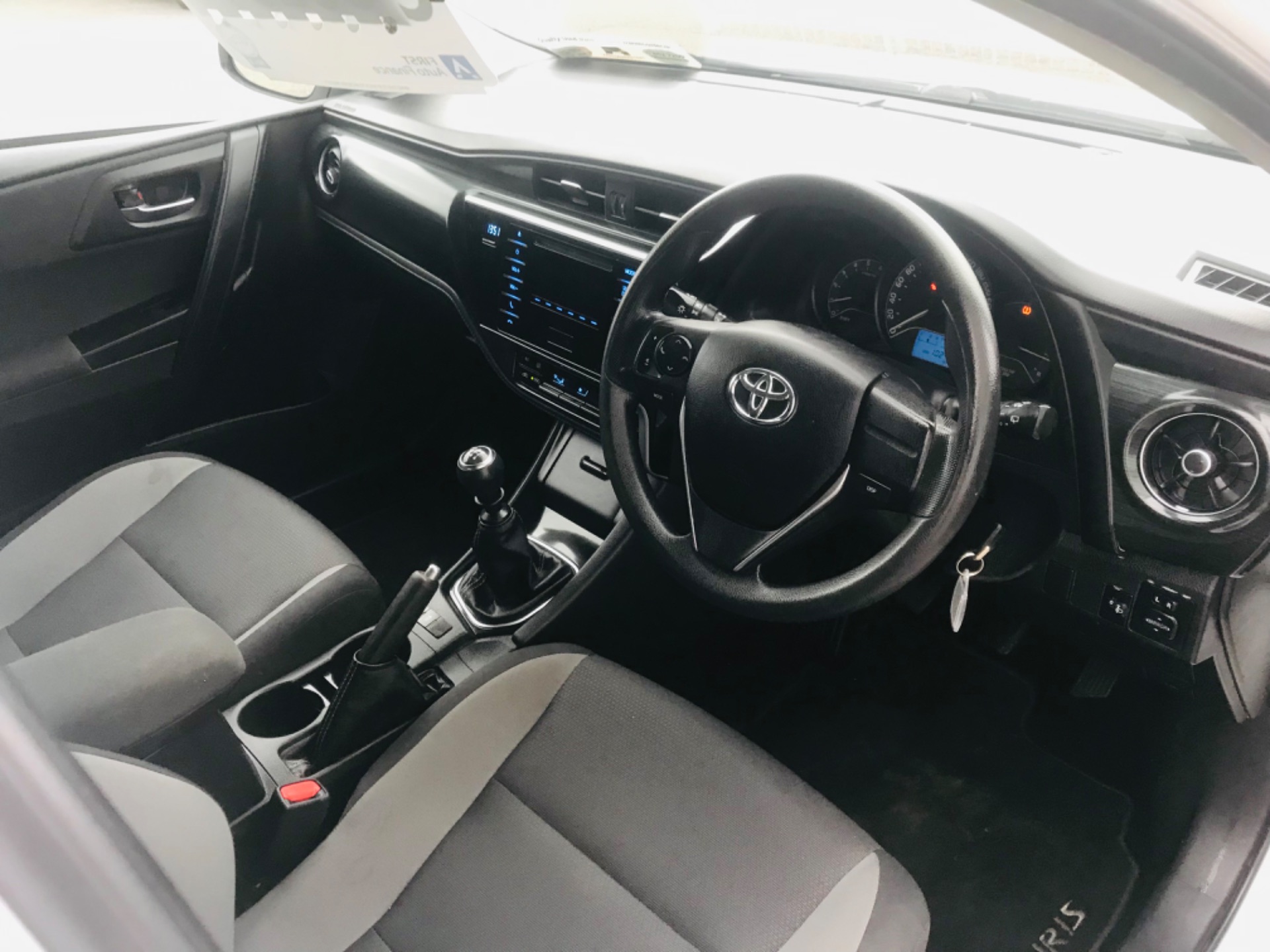 2018 Toyota Auris 1.4 D4D Terra 4DR (182D21669) Thumbnail 15