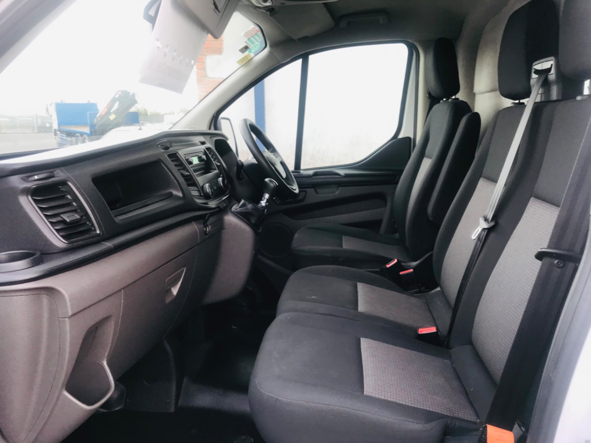 2018 Ford Transit Custom 300 BASE P/V L1 H1 (182D23253) Thumbnail 11