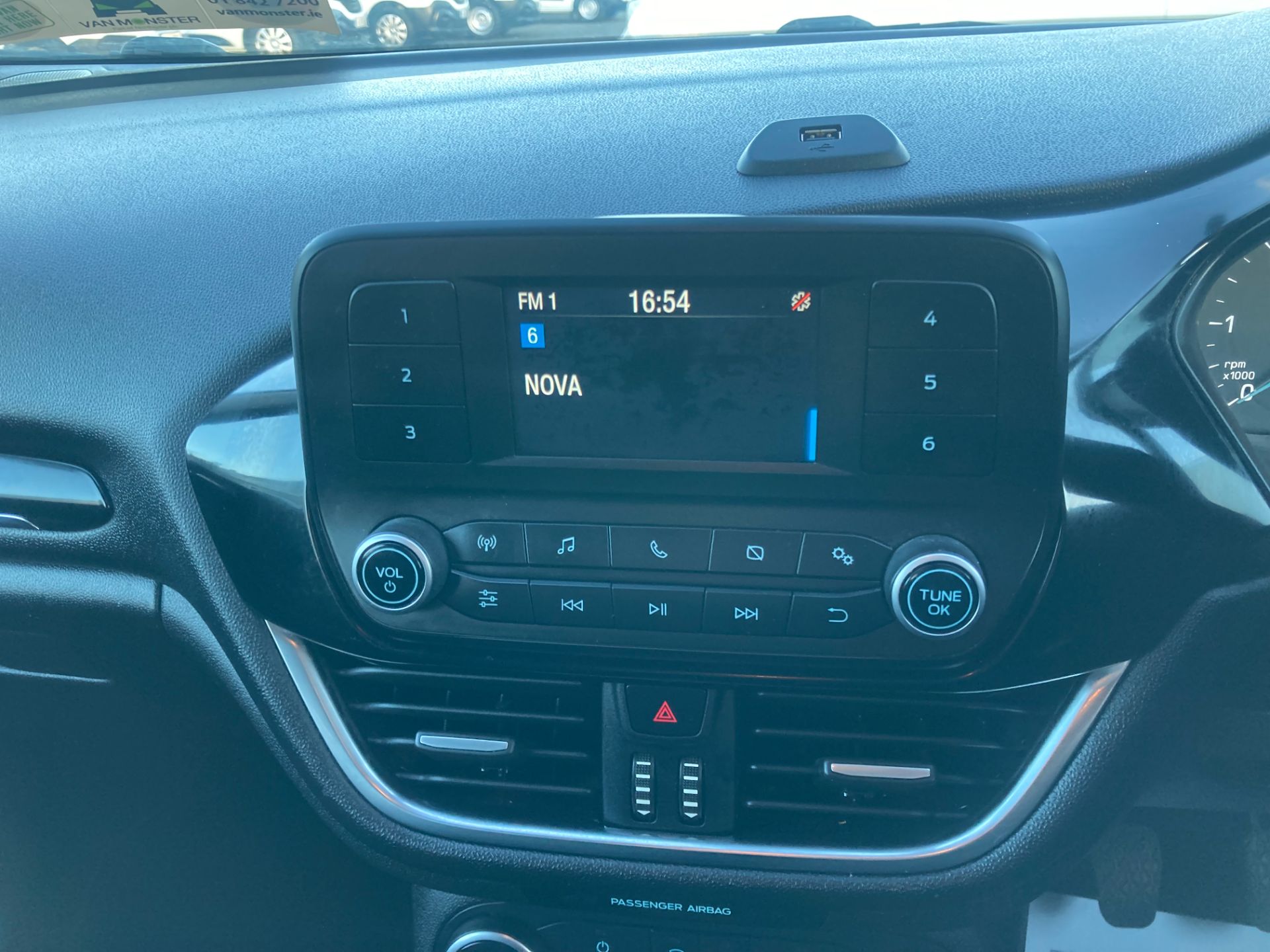 2019 Ford Fiesta VAN Trend 1.5TD 85PS M6 3DR 2D (192D18712) Thumbnail 12