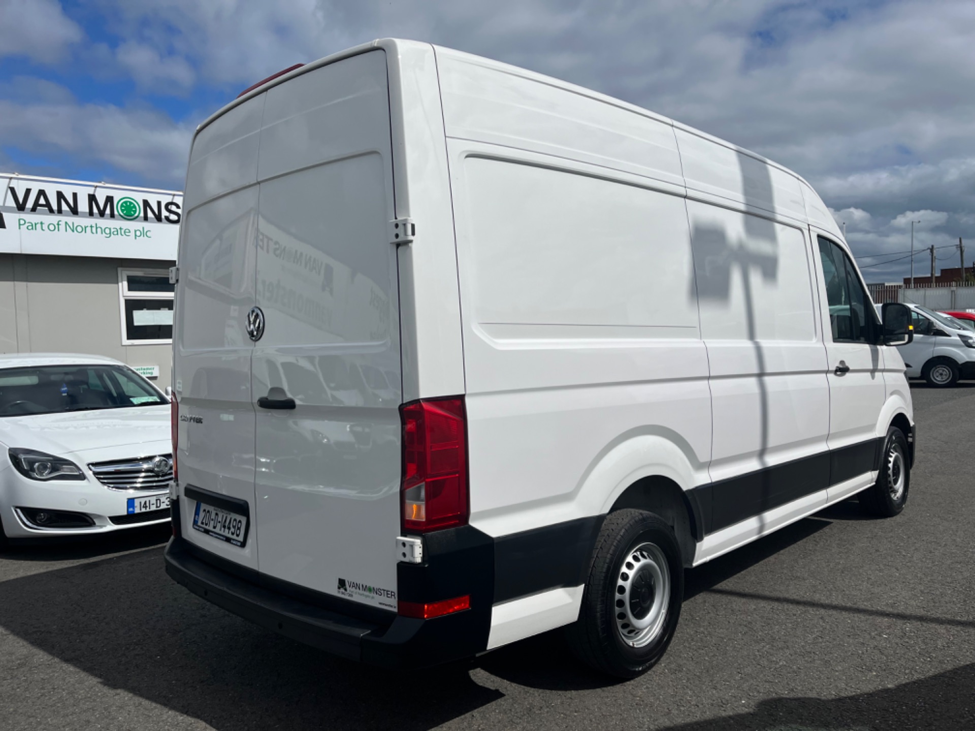 2020 Volkswagen Crafter 35 MWB 140HP M6F 5DR (201D14498) Image 8