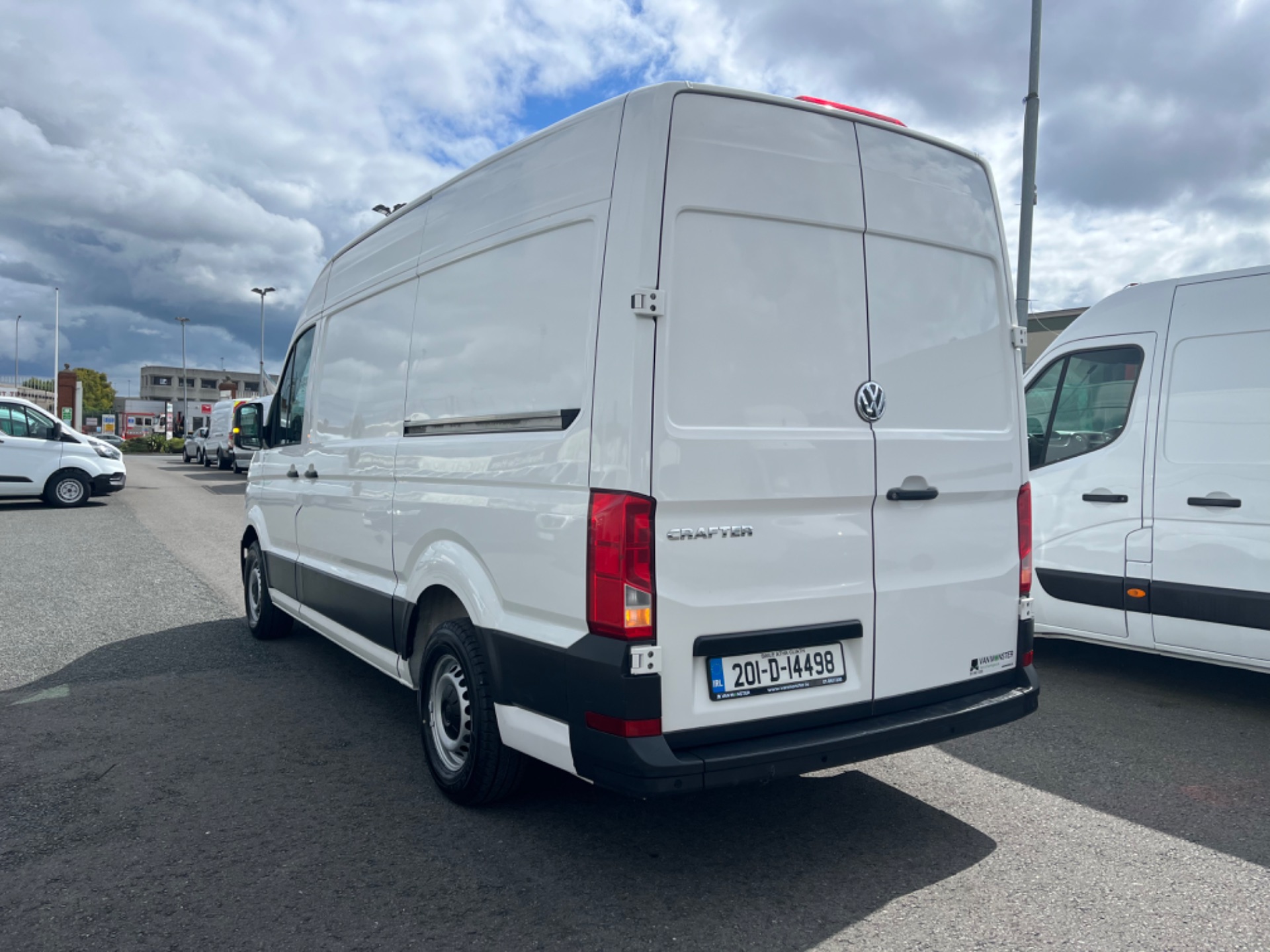 2020 Volkswagen Crafter 35 MWB 140HP M6F 5DR (201D14498) Thumbnail 4