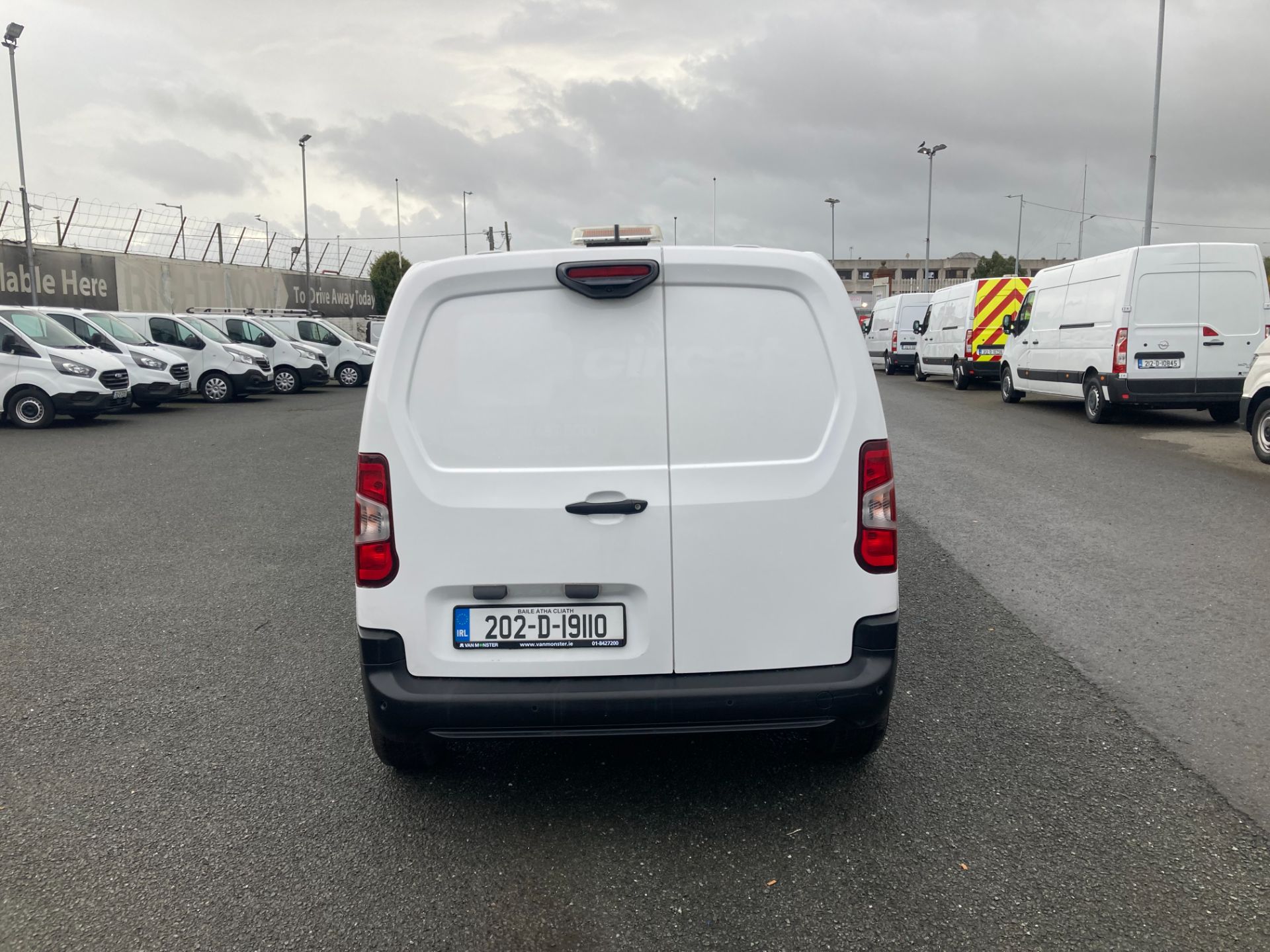 2020 Peugeot Partner Professional Plus 1.5 Blue HDI (202D19110) Image 6