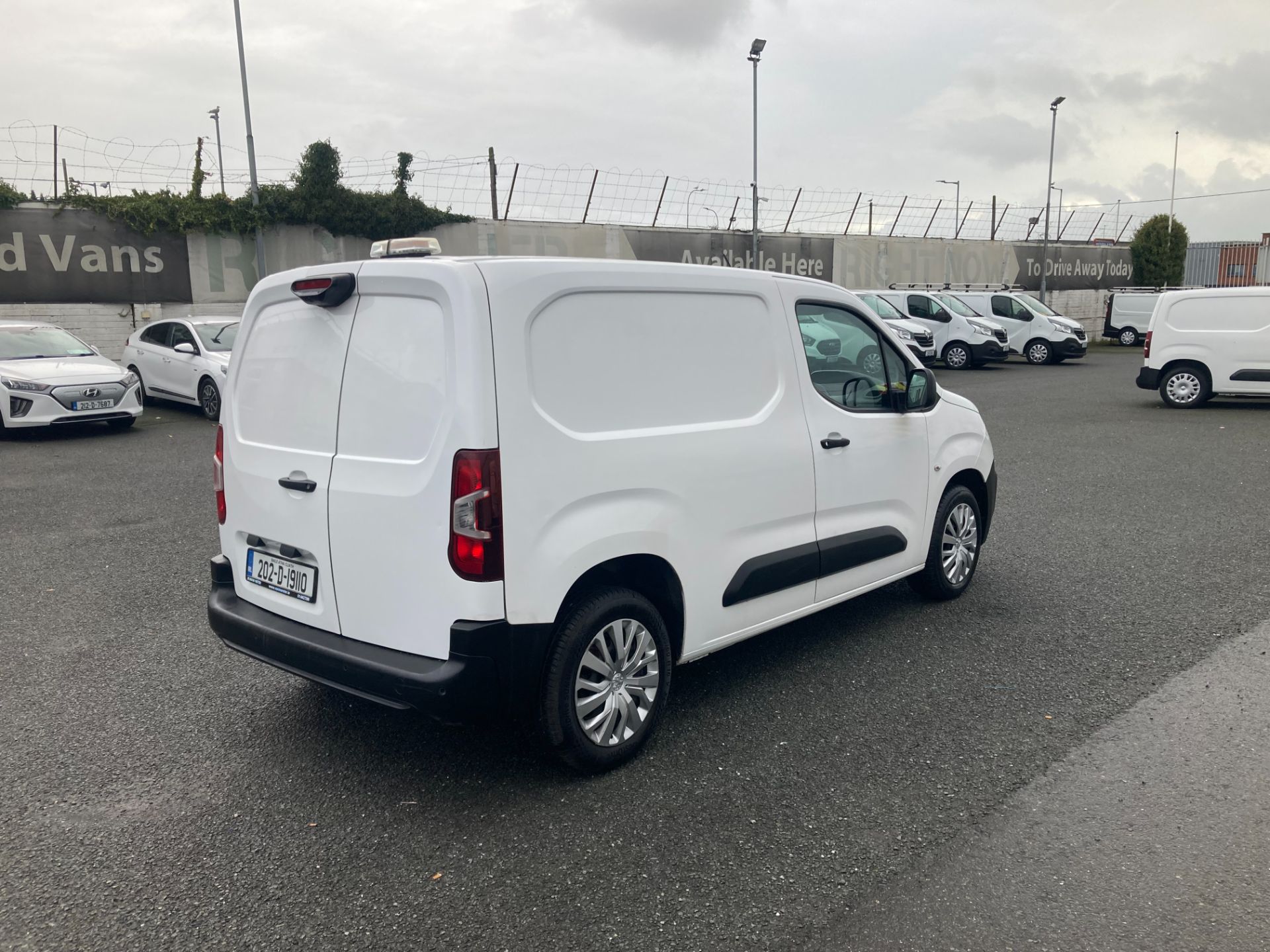 2020 Peugeot Partner Professional Plus 1.5 Blue HDI (202D19110) Image 7