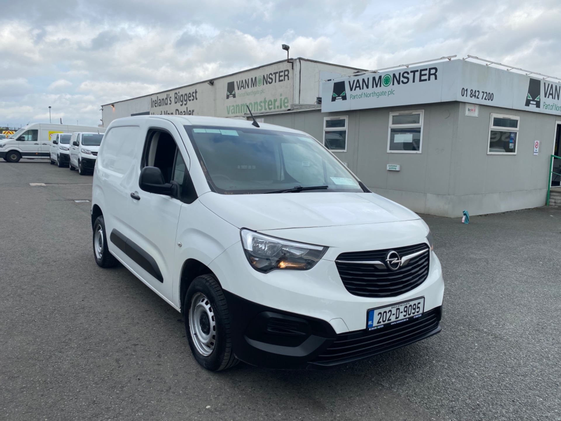 2020 Opel Combo L1h1-1.5 (75PS) Turb 5DR (202D9095)