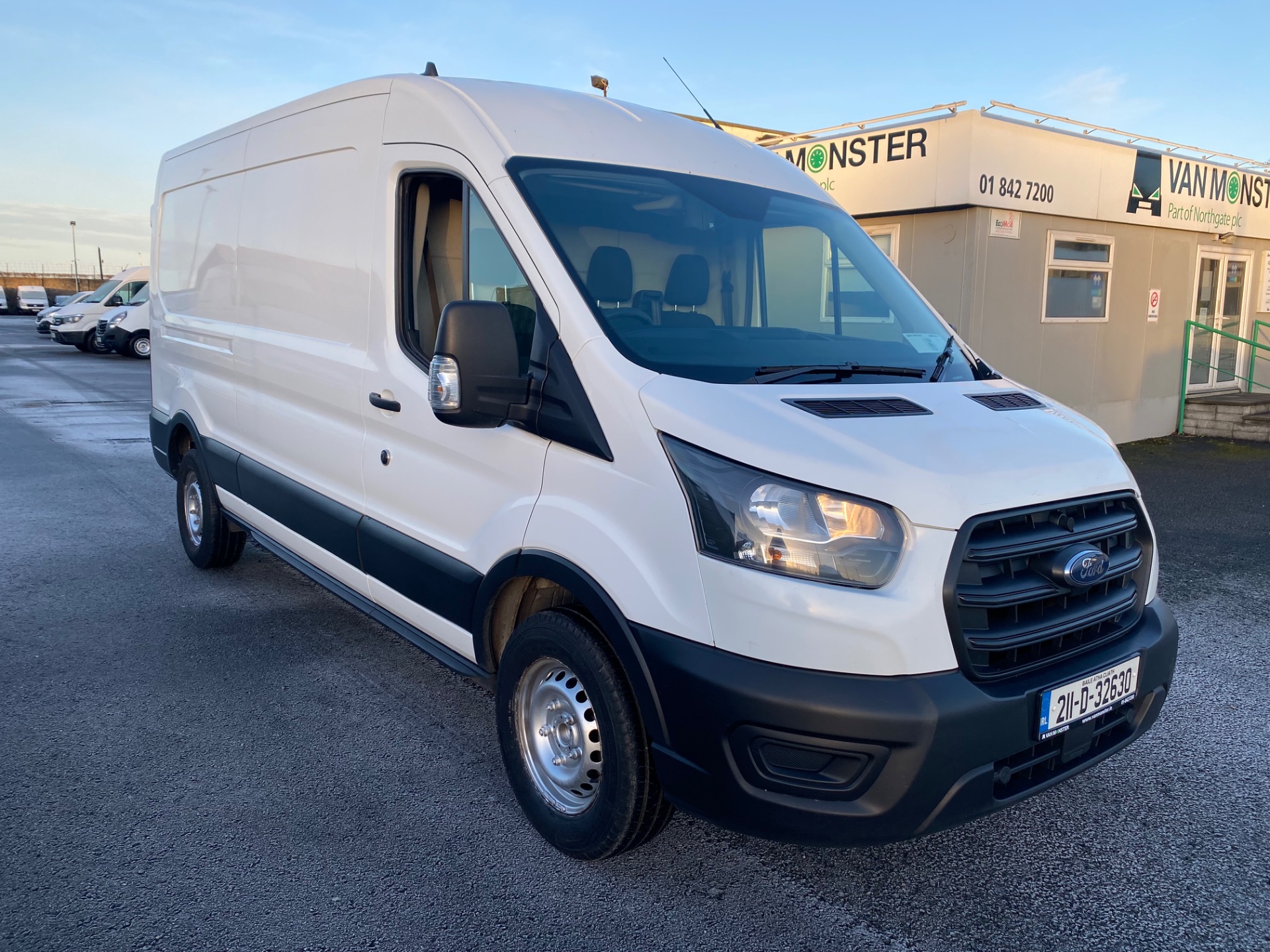 2021 Ford Transit 350L Base 2.0TD130 M6 RWD LWB (211D32630)