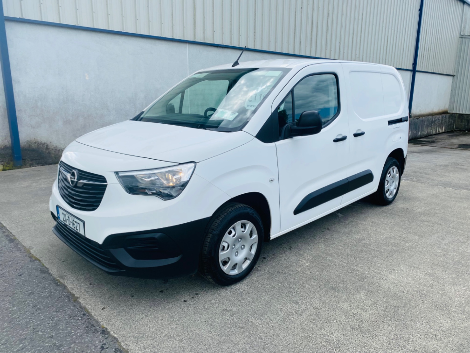 2021 Opel Combo L1h1-1.5 (75PS) Turb 5DR (211D1627)