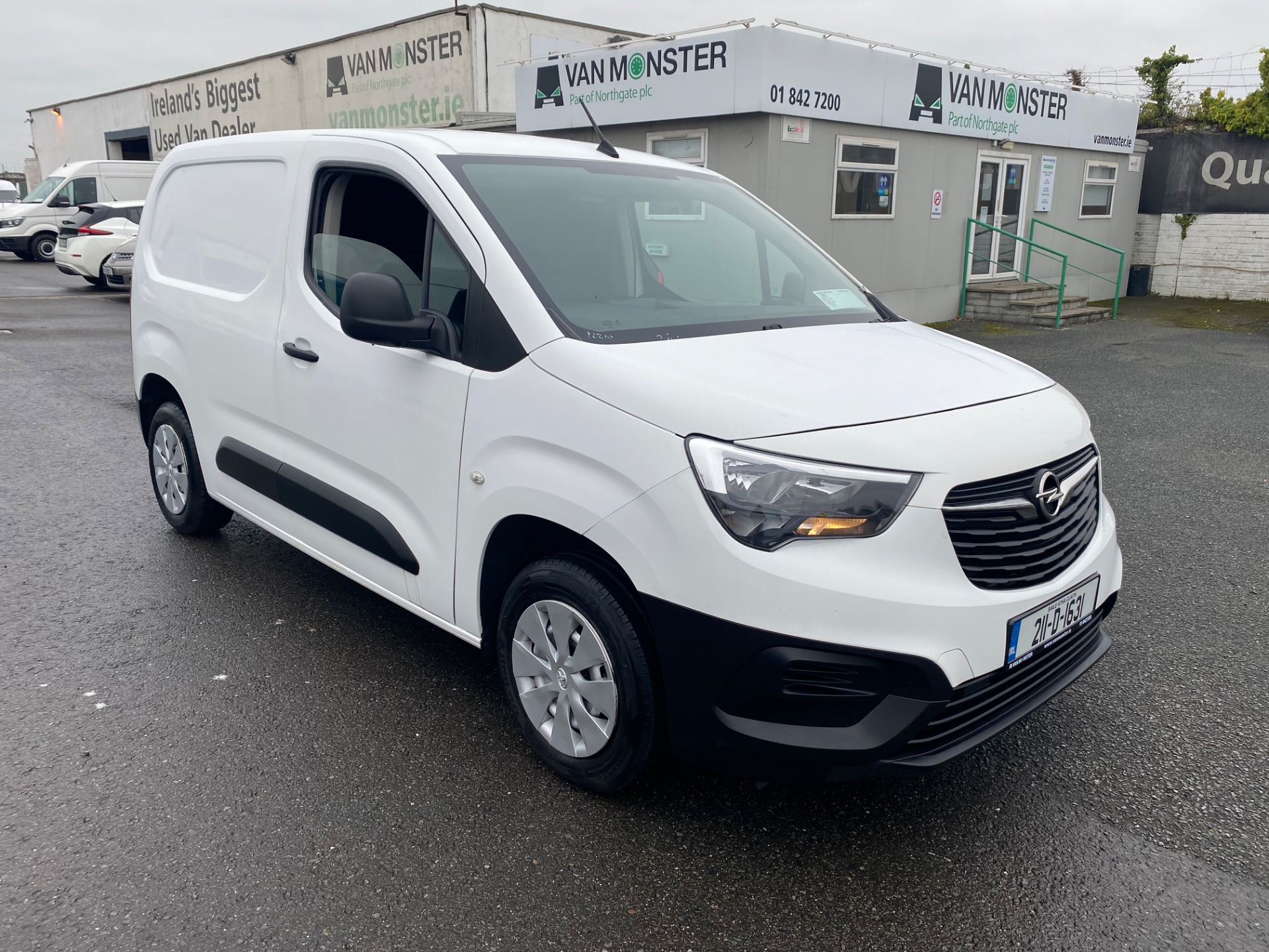 2021 Opel Combo L1h1-1.5 (75PS) Turb 5DR (211D1631)