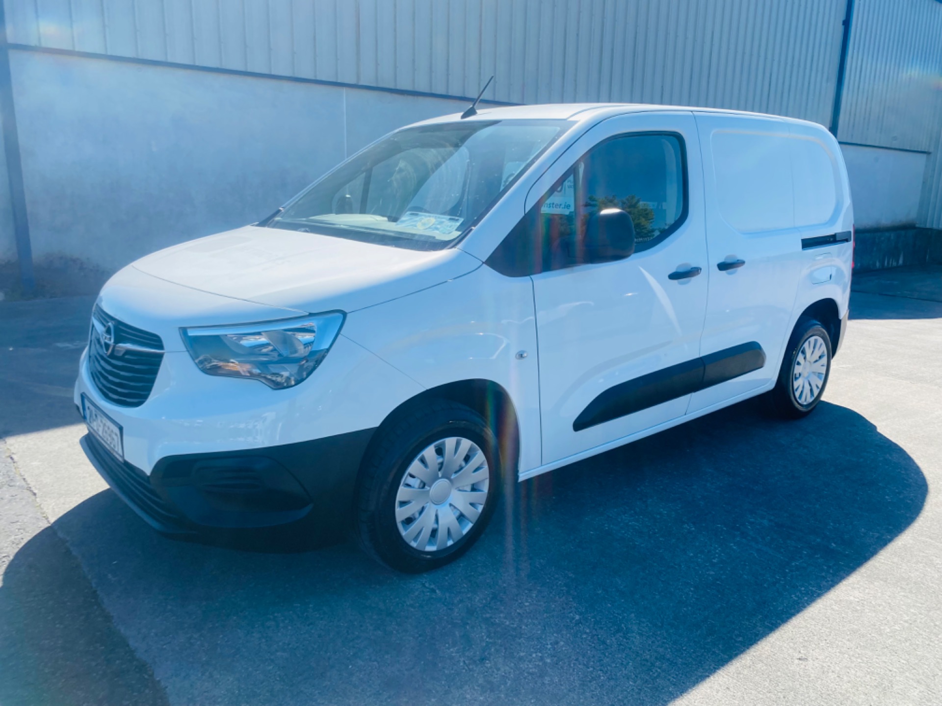 2021 Opel Combo L1h1-1.5 75ps-diesel-5 SP 5DR (211D26967)
