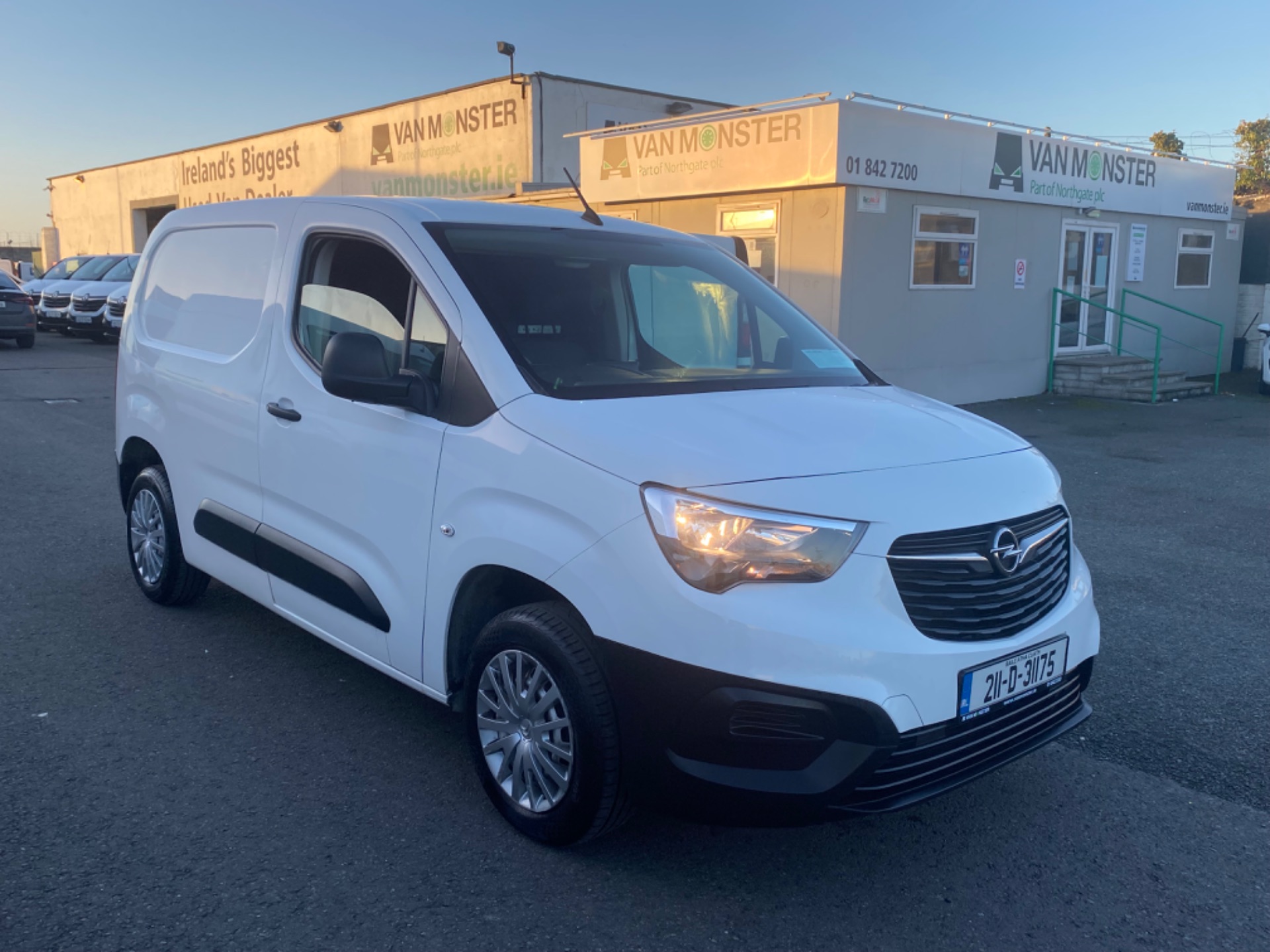 2021 Opel Combo L1h1-1.5 75ps-diesel-5 SP 5DR (211D31175)