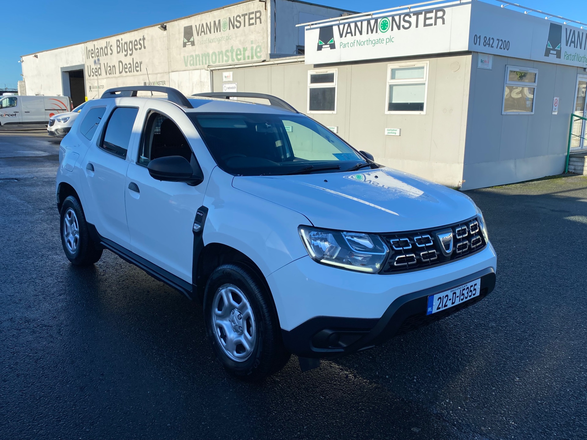 2021 Dacia Duster Essential Blue DCI115 6df4wd (212D15355)