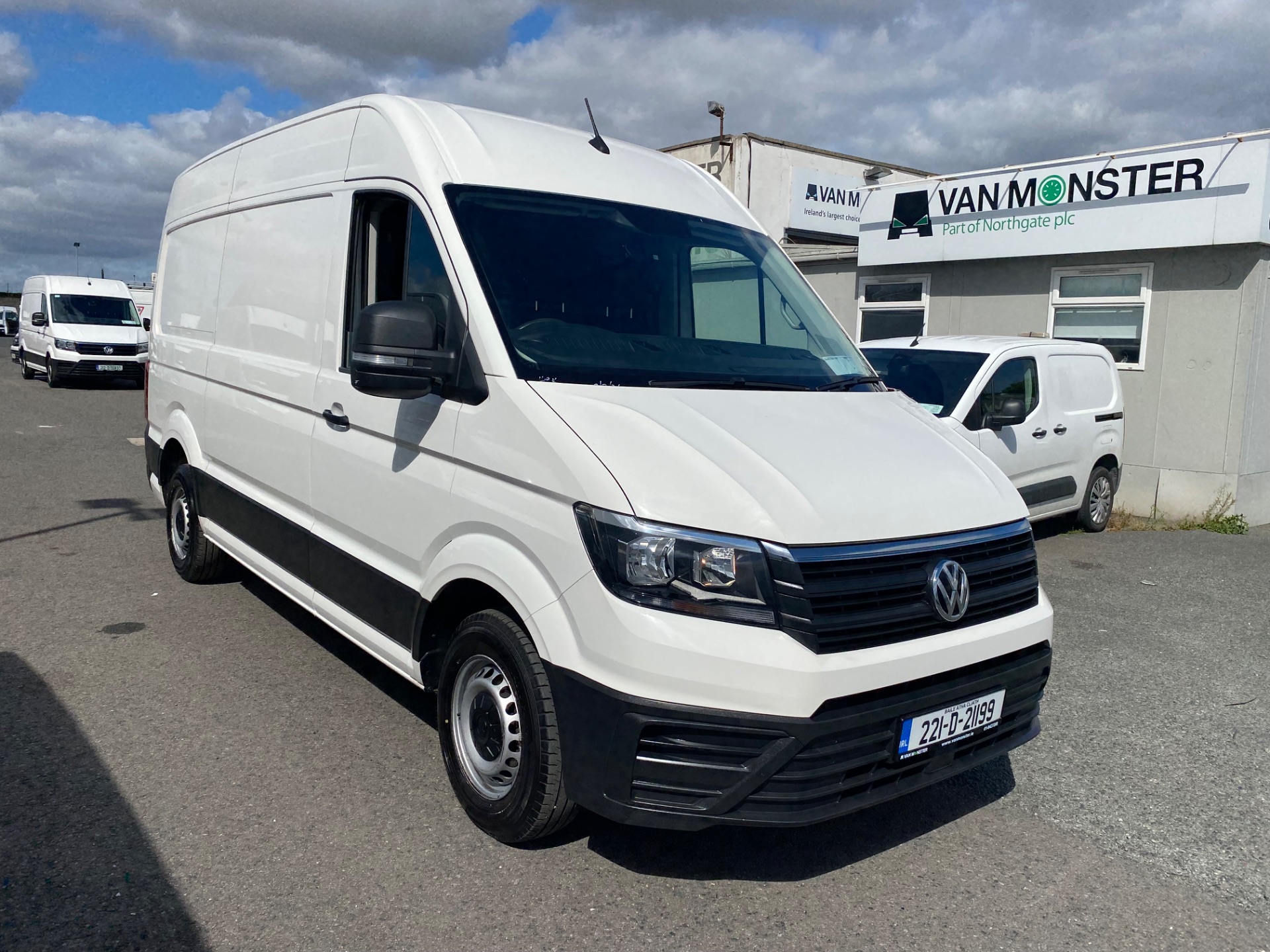 2022 Volkswagen Crafter 35 MWB 140HP M6F 5DR (221D21199)