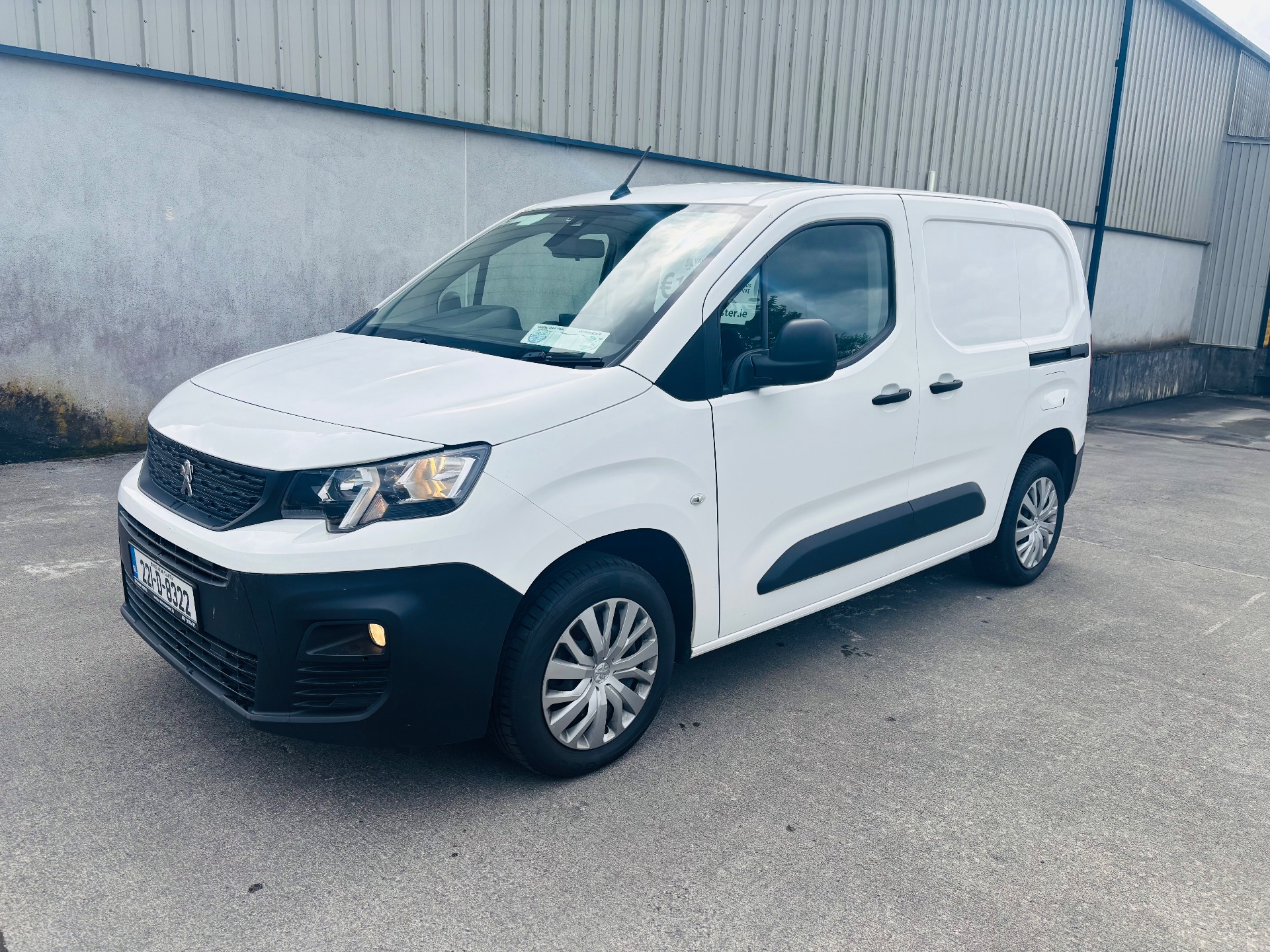 2022 Peugeot Partner Professional Plus 1.5 Blue HDI (221D8322)